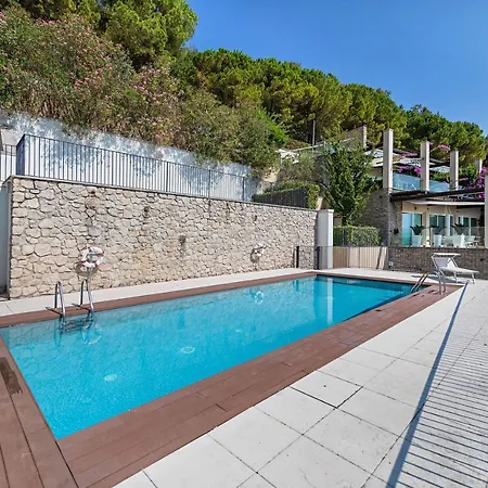 La Bouganville P1-1 By Wonderful Italy * Toscolano Maderno
